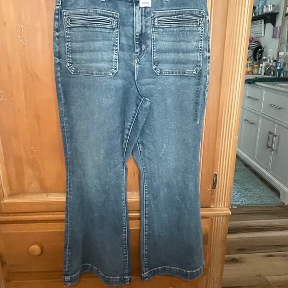 NWT! American Eagle Outfitters Blue Flare Wide Leg Jeans - Picture 1 of 5